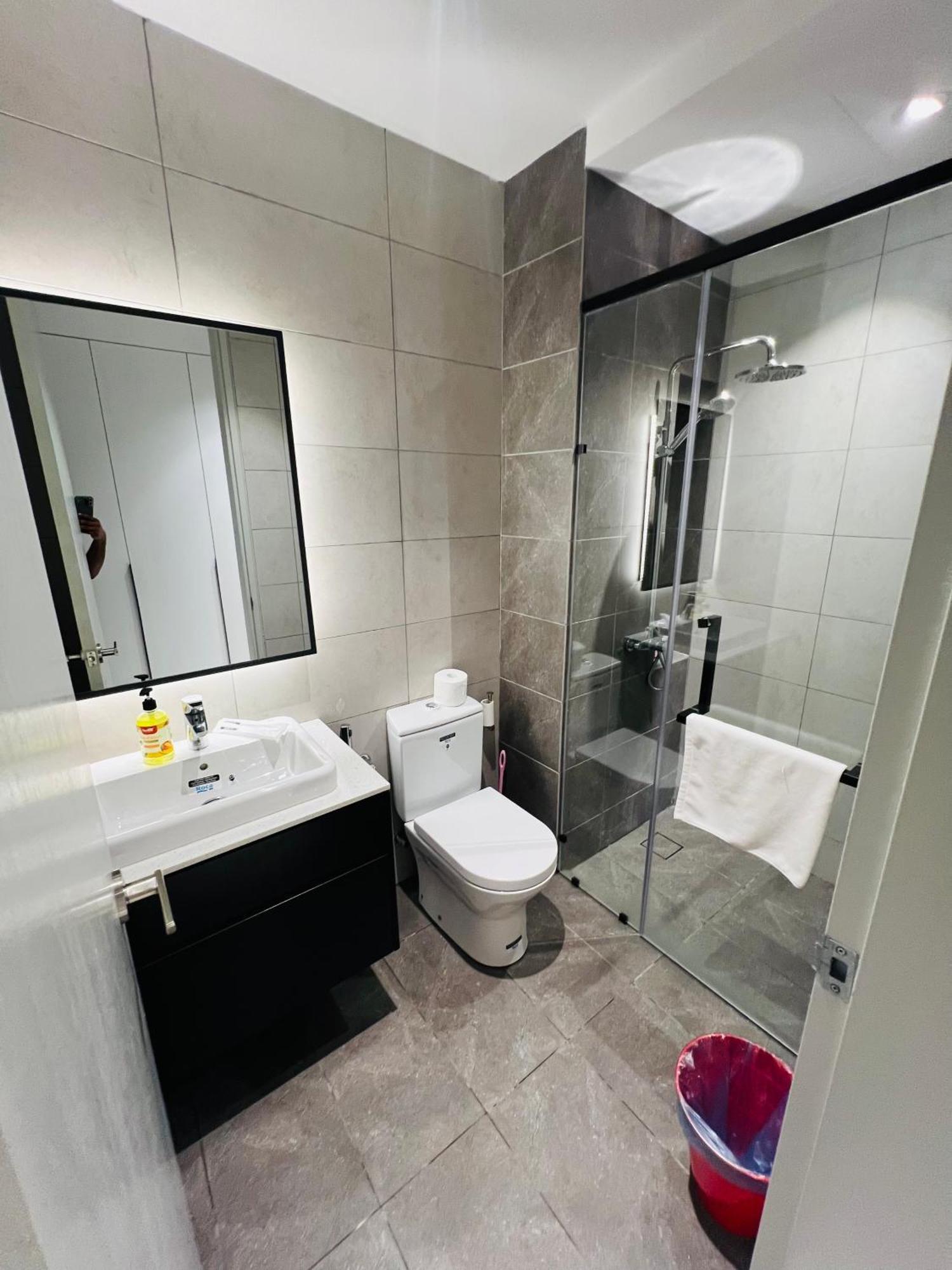 Axon Suites Pavilion By Victory House Kuala Lumpur Bagian luar foto